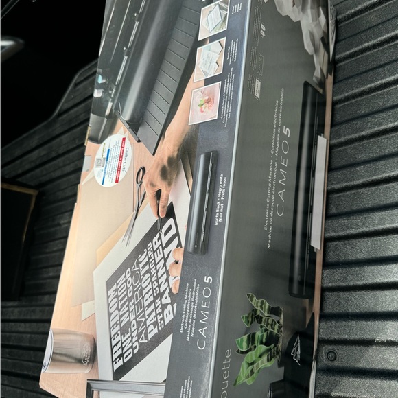 New - Picture 2 of 2